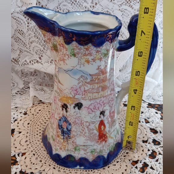 VINTAGE HAND-PAINTED PORCELAIN JAPANESE GEISHA GIRLS BLUE TEAPOT/PITCHER NO LID - Picture 12 of 14